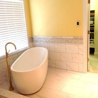 Apartment tub tiles in Zionsville